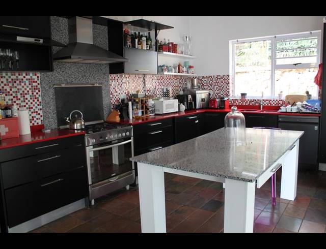 3 BEDROOM HOUSE FOR SALE IN KENSINGTON